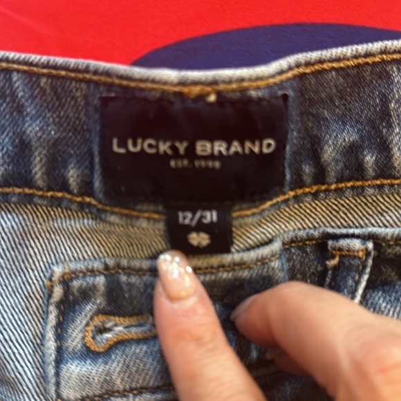 Excellent Condition 2 Lucky Brand jeans and 1 American Eagle Jeans - Picture 6 of 11